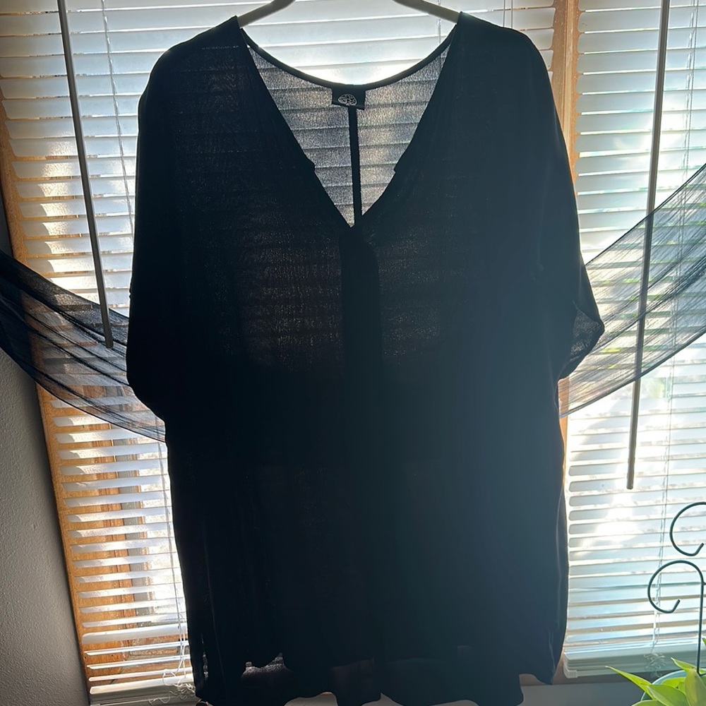 Black Boho Top! Great for Fall with your Fav Jeans or Leggings.